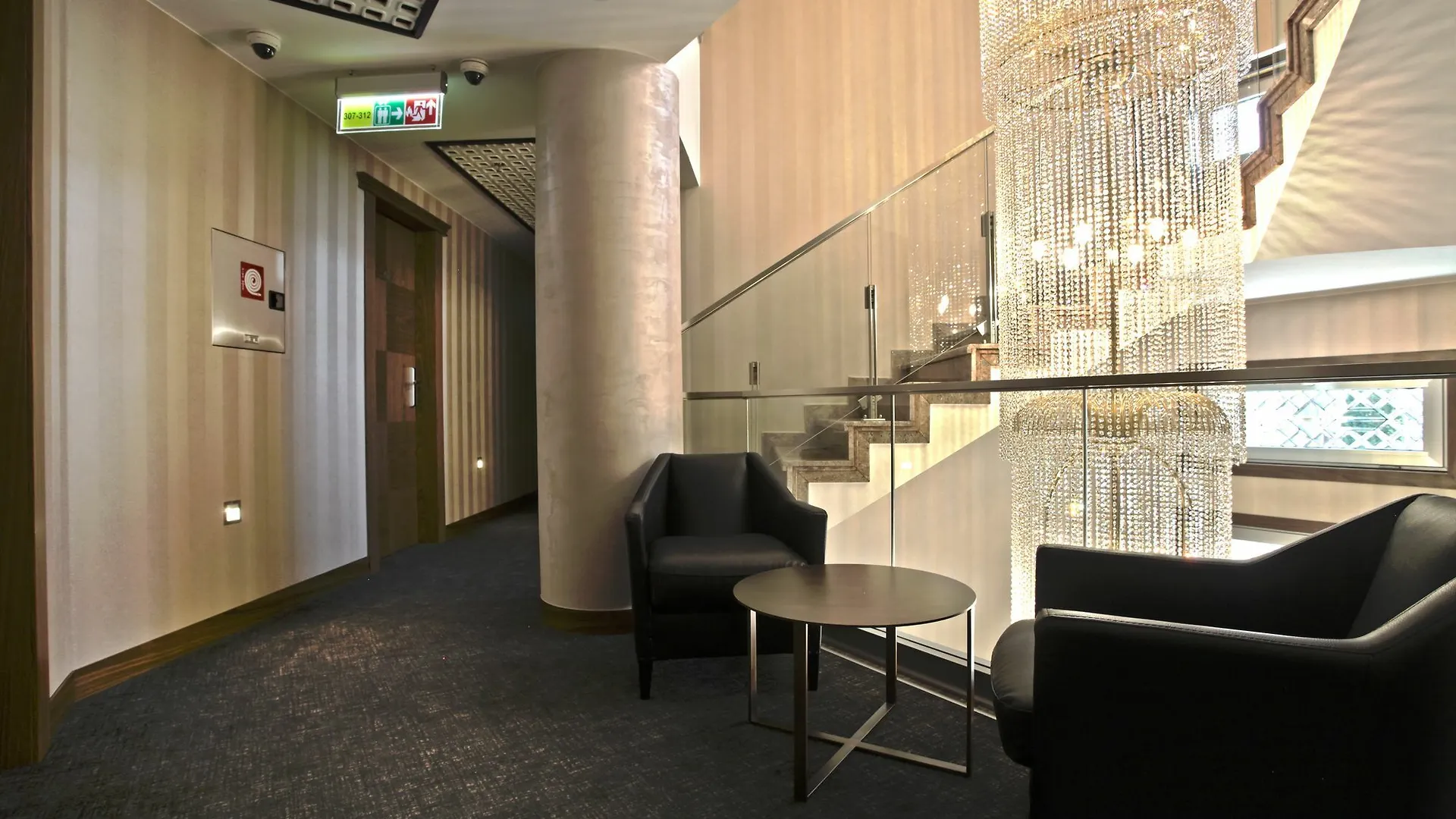 Hotel Colosseo Tirana 4*,  Albanie